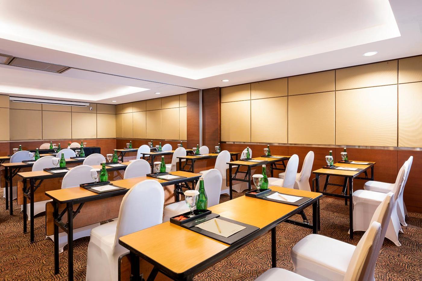 Swiss-Belhotel Danum Palangkaraya Exteriér fotografie