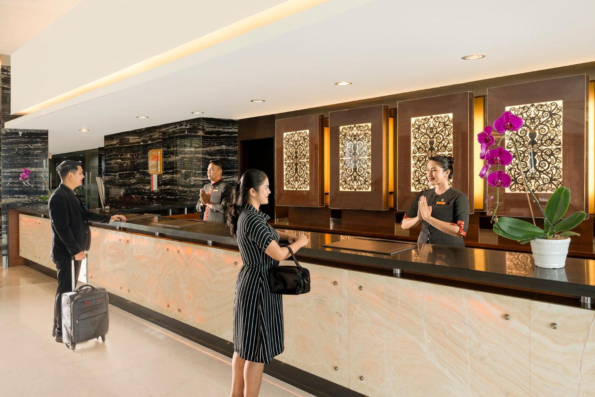 Swiss-Belhotel Danum Palangkaraya Exteriér fotografie