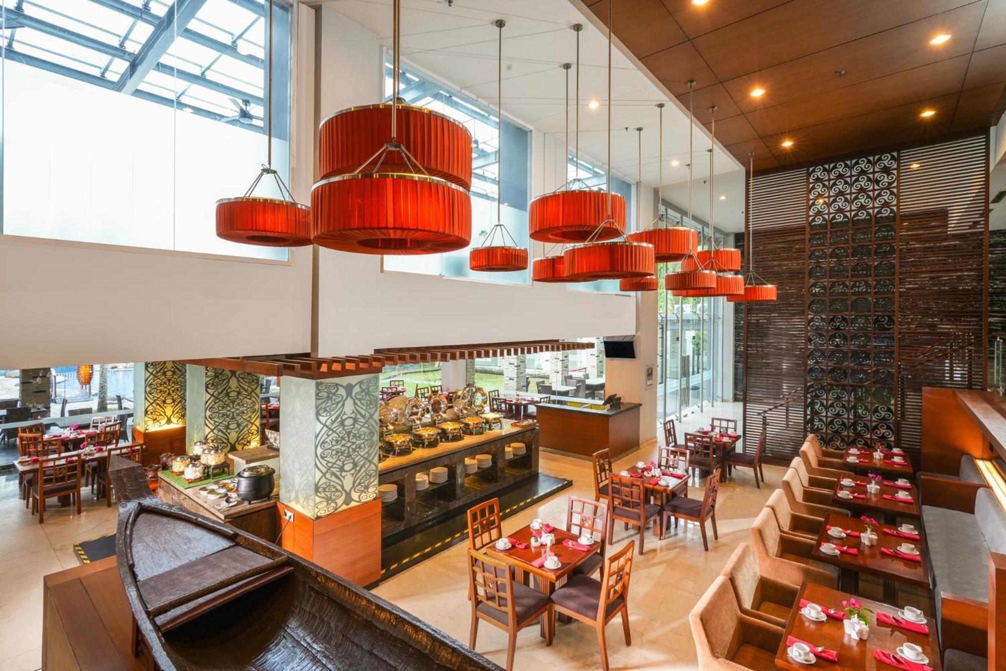 Swiss-Belhotel Danum Palangkaraya Exteriér fotografie